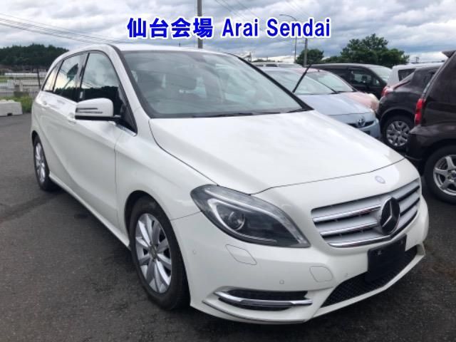 41004 MERCEDES BENZ B CLASS 246242 2012 г. (ARAI Bayside)